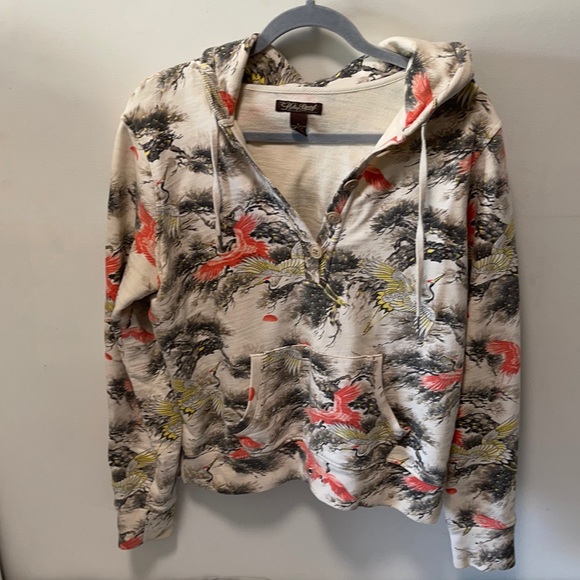 Lucky Brand Tops - LUCKY BRAND WOMENS LONG SLEEVE SWEATSHIRT SIZE LARGE WITH A GREAT PRINT